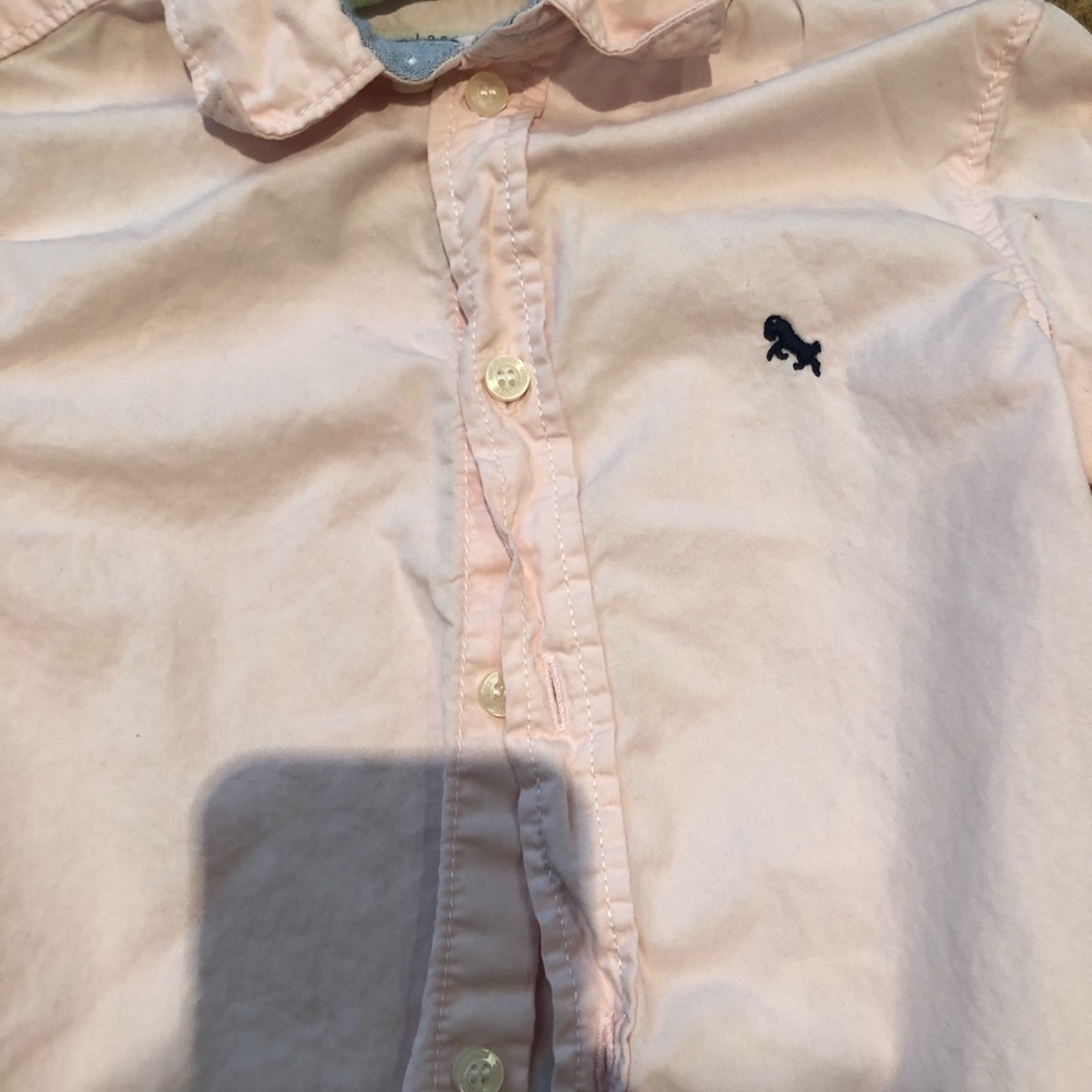 Boys size 4  shirt colour pink